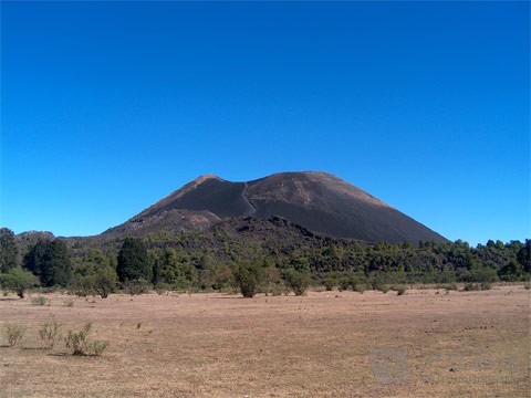 帕里庫廷火山.jpg