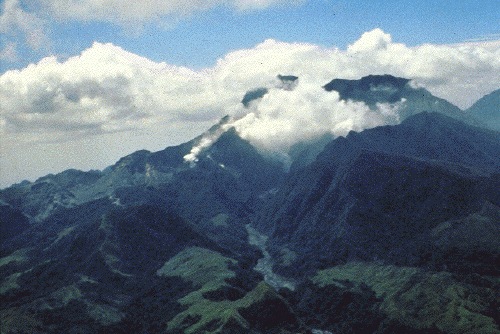 Pre-eruption_Pinatubo.jpg
