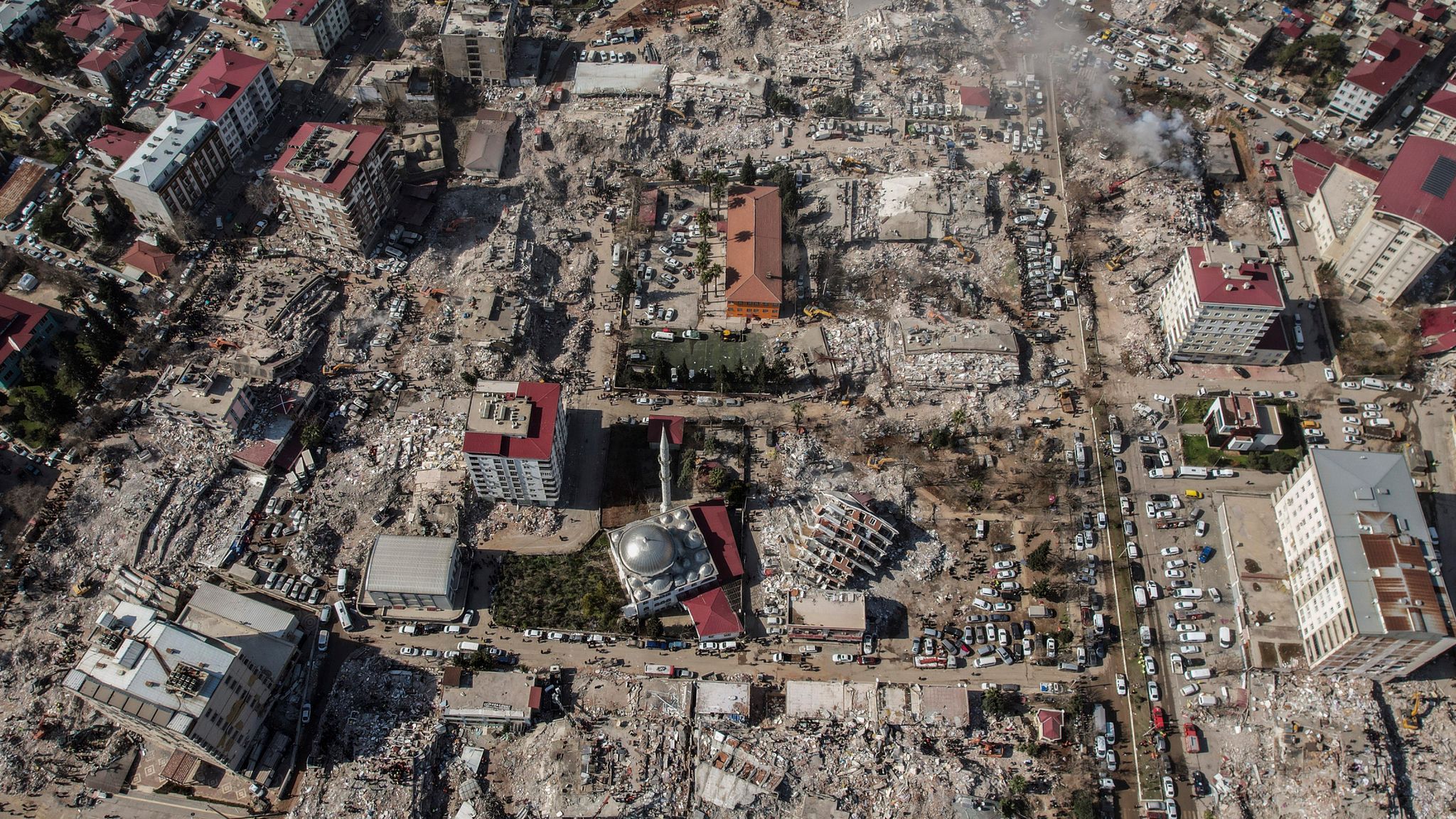 skynews-turkey-earthquake-drone_6052144.jpg