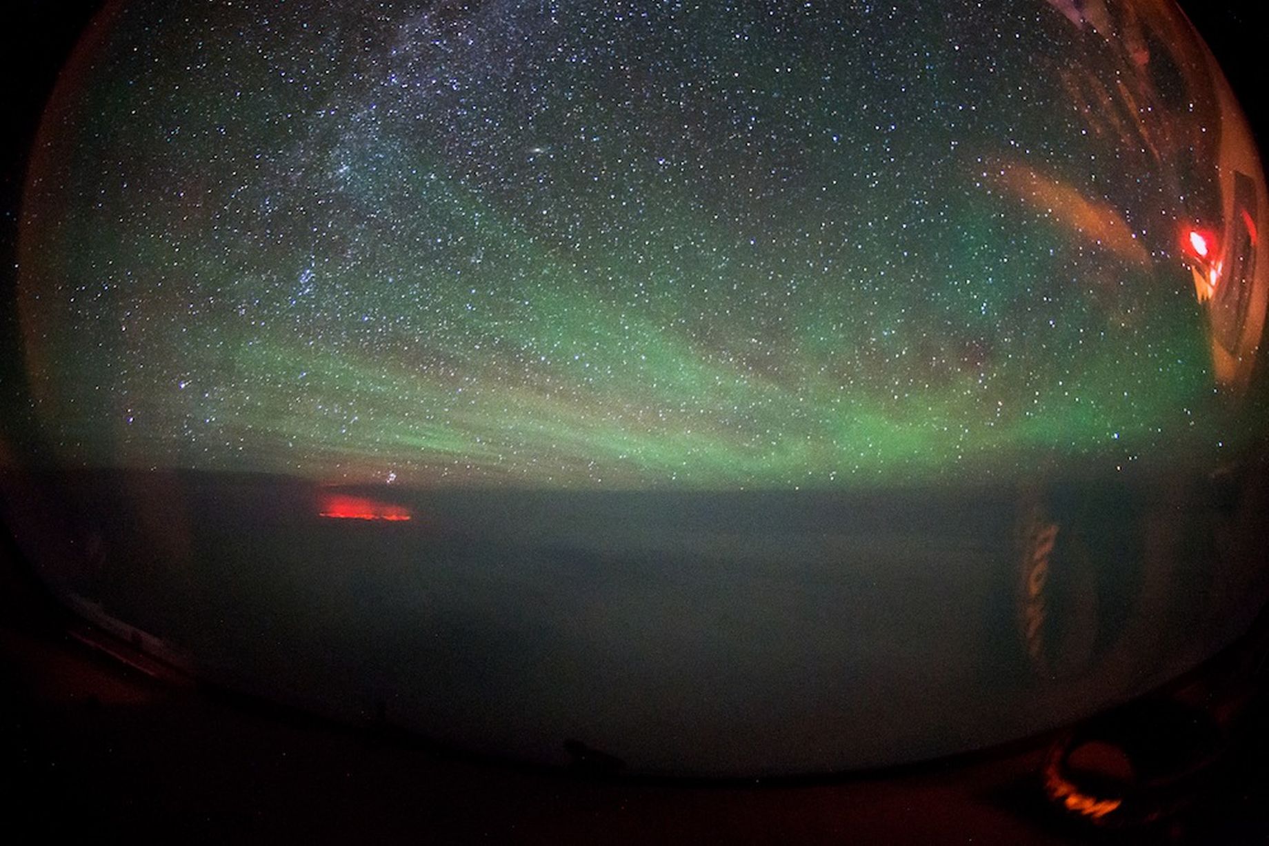 PAY-Mysterious-Red-Glow-over-the-Atlantic (1).jpg