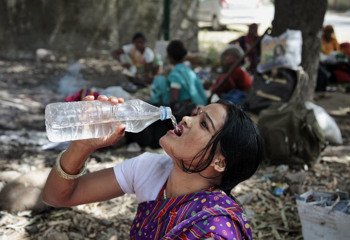 india_water_woman.jpg