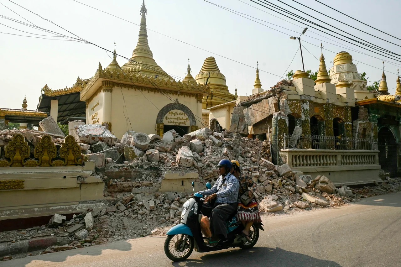 mandalay-myanmar-earthquake-2207659263.jpg
